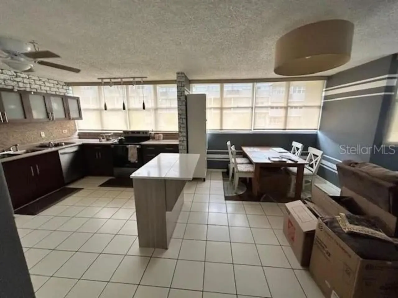 King Bed Suite With Private Bath In Shared Home San Juan Apartment